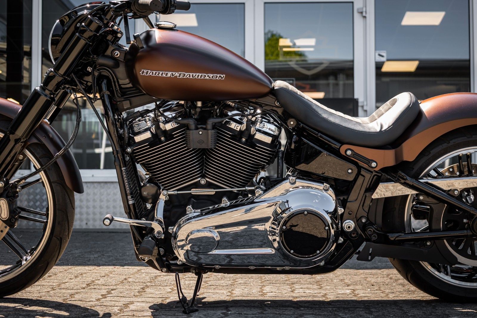 Fahrzeugabbildung Harley-Davidson BREAKOUT FXBR - Jekill & Hyde - Screaming Eagle