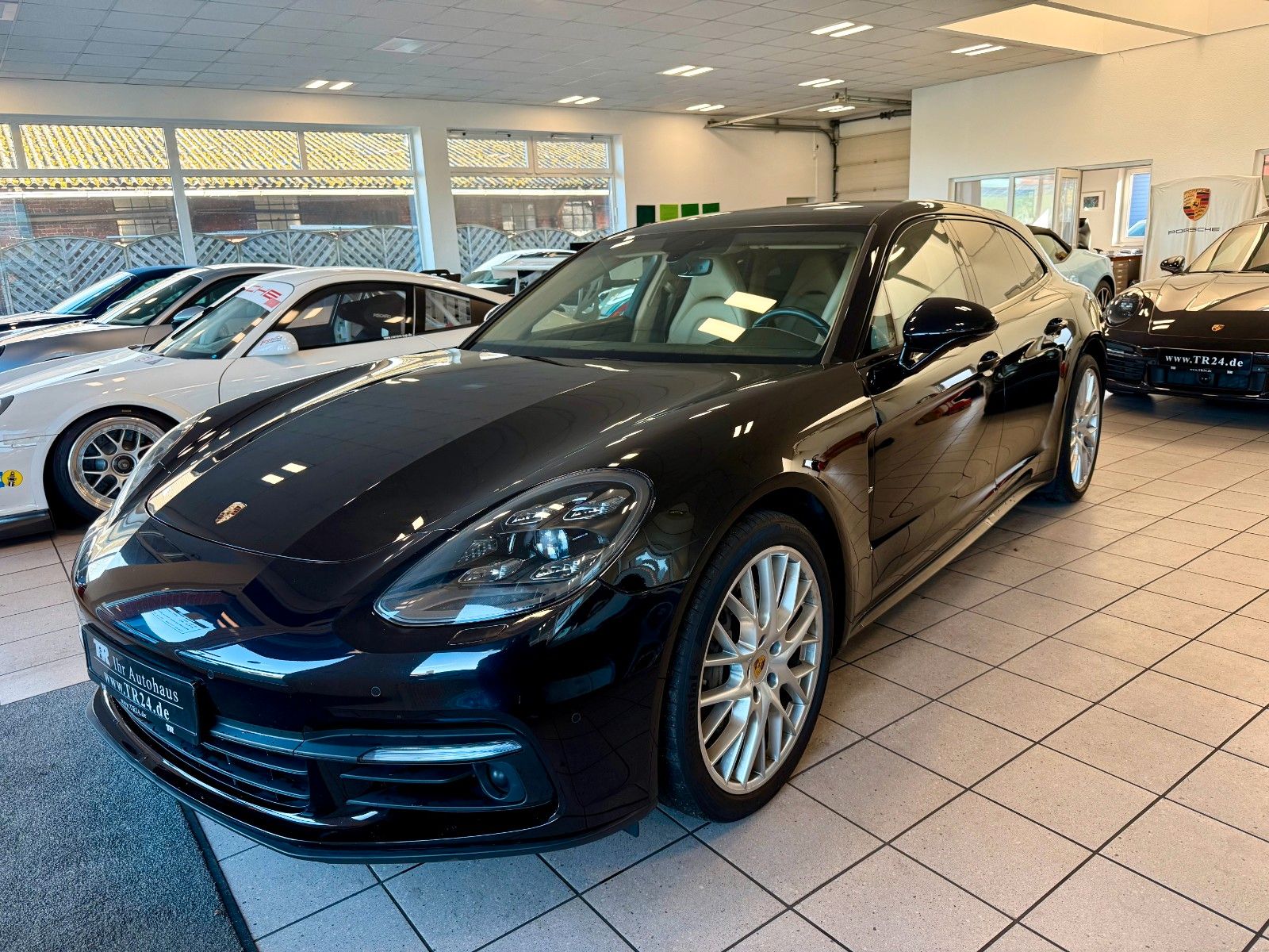 Fahrzeugabbildung Porsche Panamera 4S Sport Turismo ACC/Panorama/APPROVED