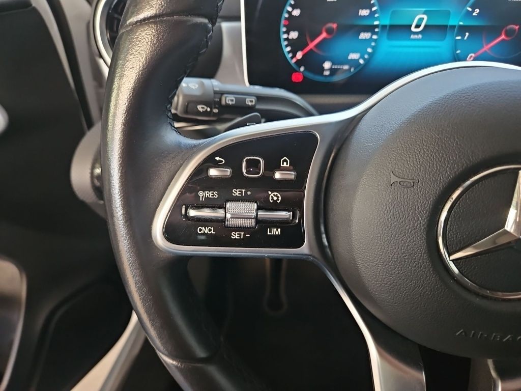 Fahrzeugabbildung Mercedes-Benz A 180 Progressive Night Navi LED Tempomat SHZ