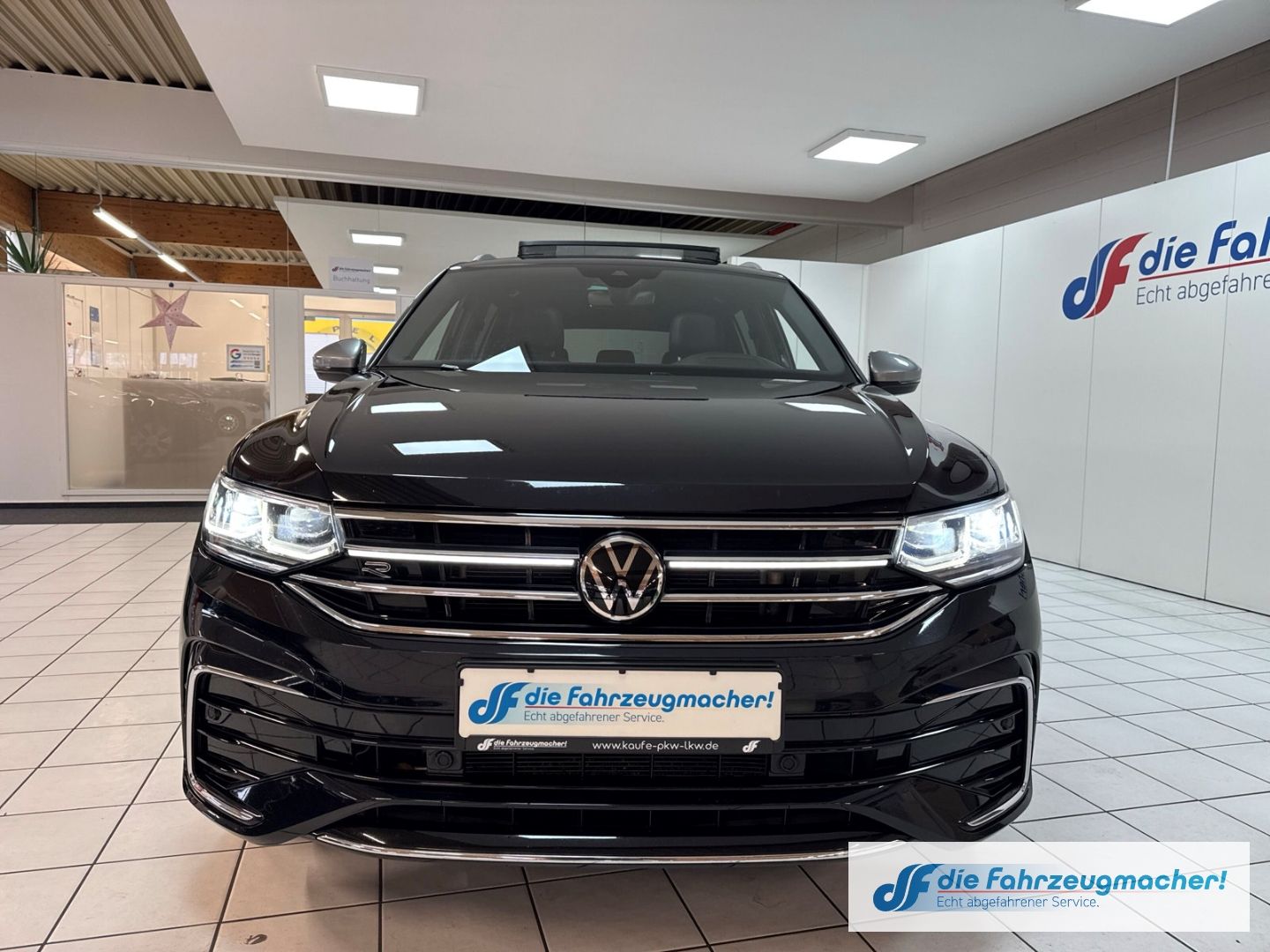 Fahrzeugabbildung Volkswagen Tiguan Allspace R-Line 4Motion Sportpaket HUD AD