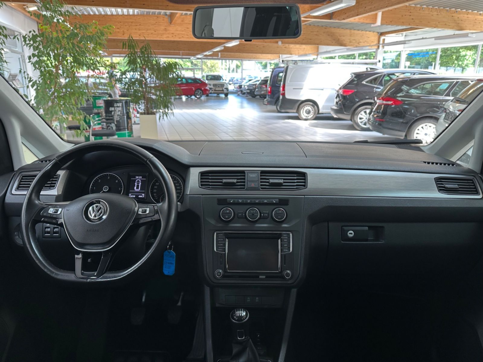 Fahrzeugabbildung Volkswagen Caddy PKW Trendline BMT 4Motion*klima*