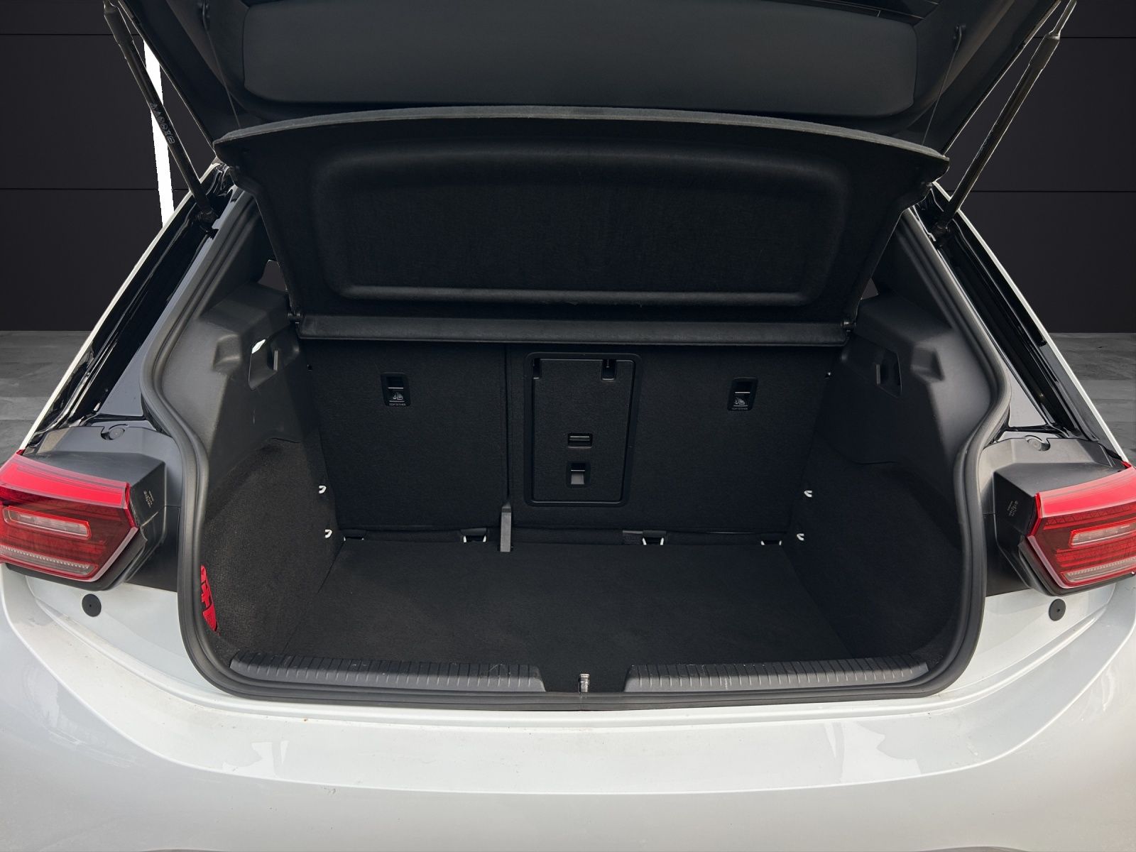 Fahrzeugabbildung Volkswagen ID.3 Pro Performance Business Matrix ACC SH PDC