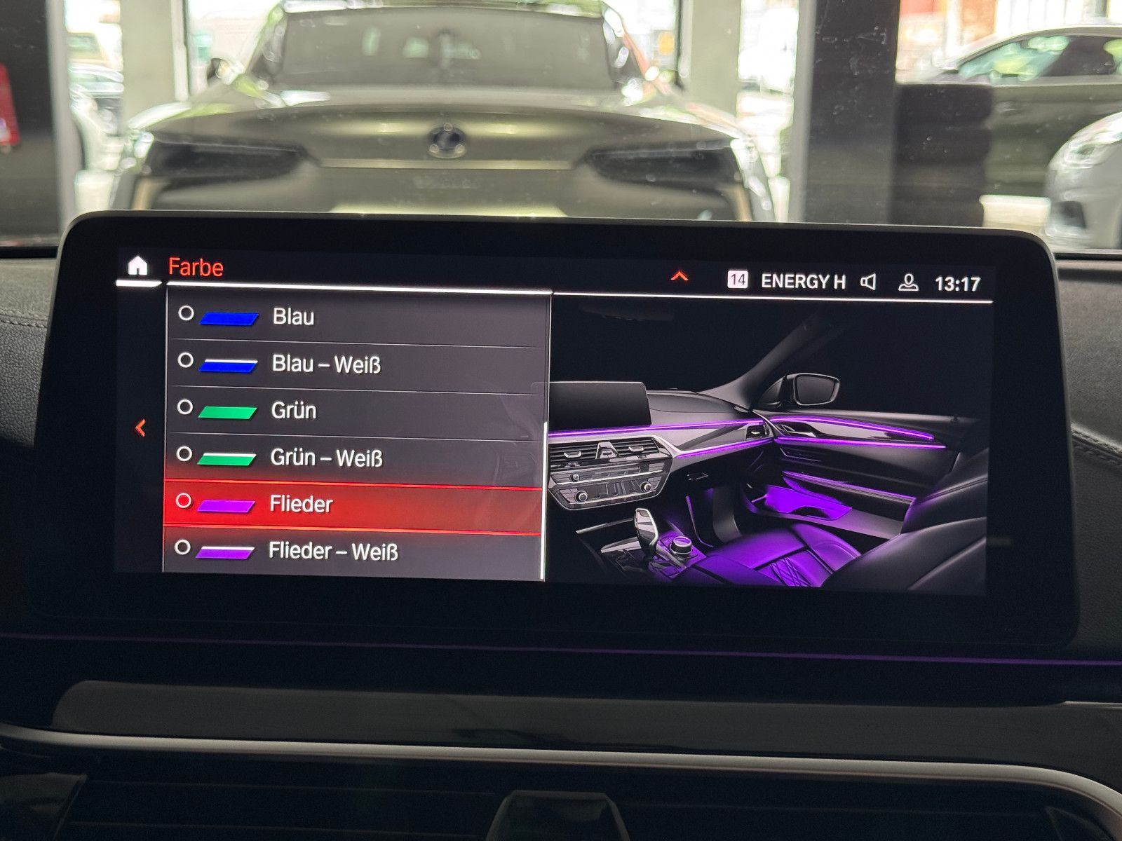 Fahrzeugabbildung BMW 520 d T LUXURY LINE HUD PANORAMA LASER VOLL