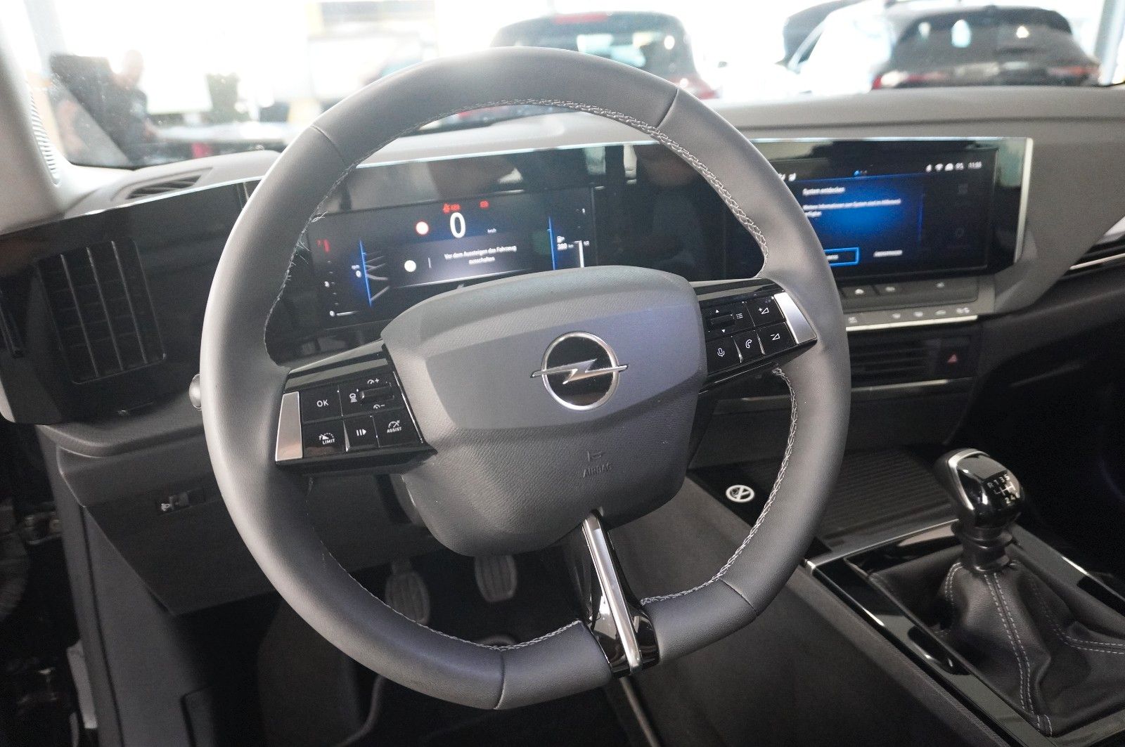 Fahrzeugabbildung Opel Astra L ST 1.2T  LED/NAVI/SHZ/ALU16/KAMERA/ALLWE
