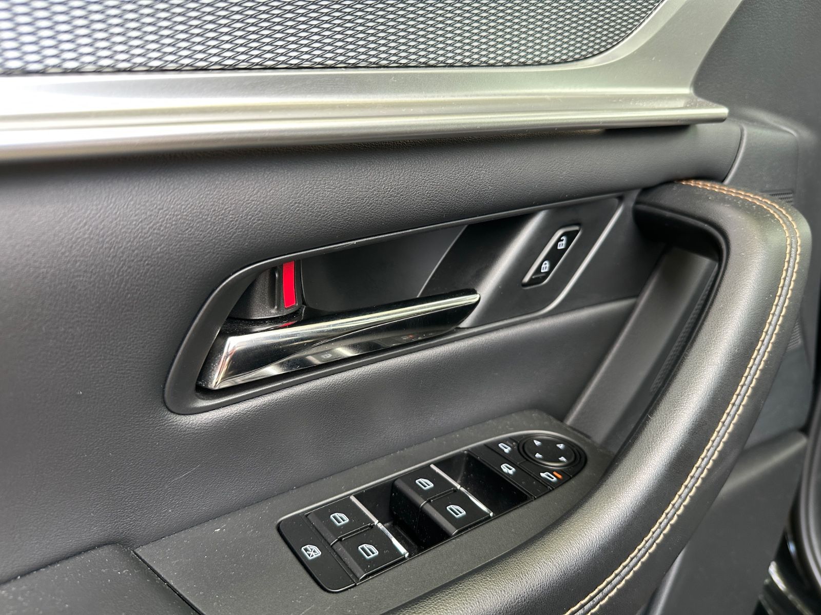 Fahrzeugabbildung Mazda CX-60 Homura AWD