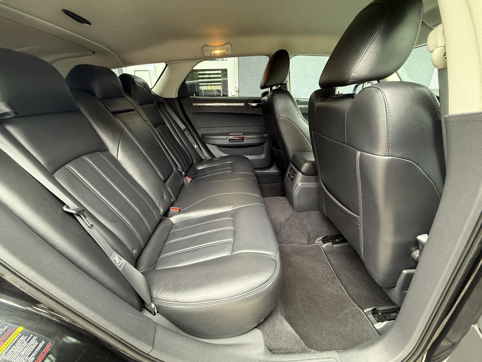 CHRYSLER AUTRES C TOURING 3.0 CRD 1.HAND,AUTOMATIK,NAVI,XENO | 218 ch | BVA | RÉGLAGE ÉLECTRIQUE DES SIÈGES AVEC FONCTION MÉMOIRE | VOLANT EN CUIR