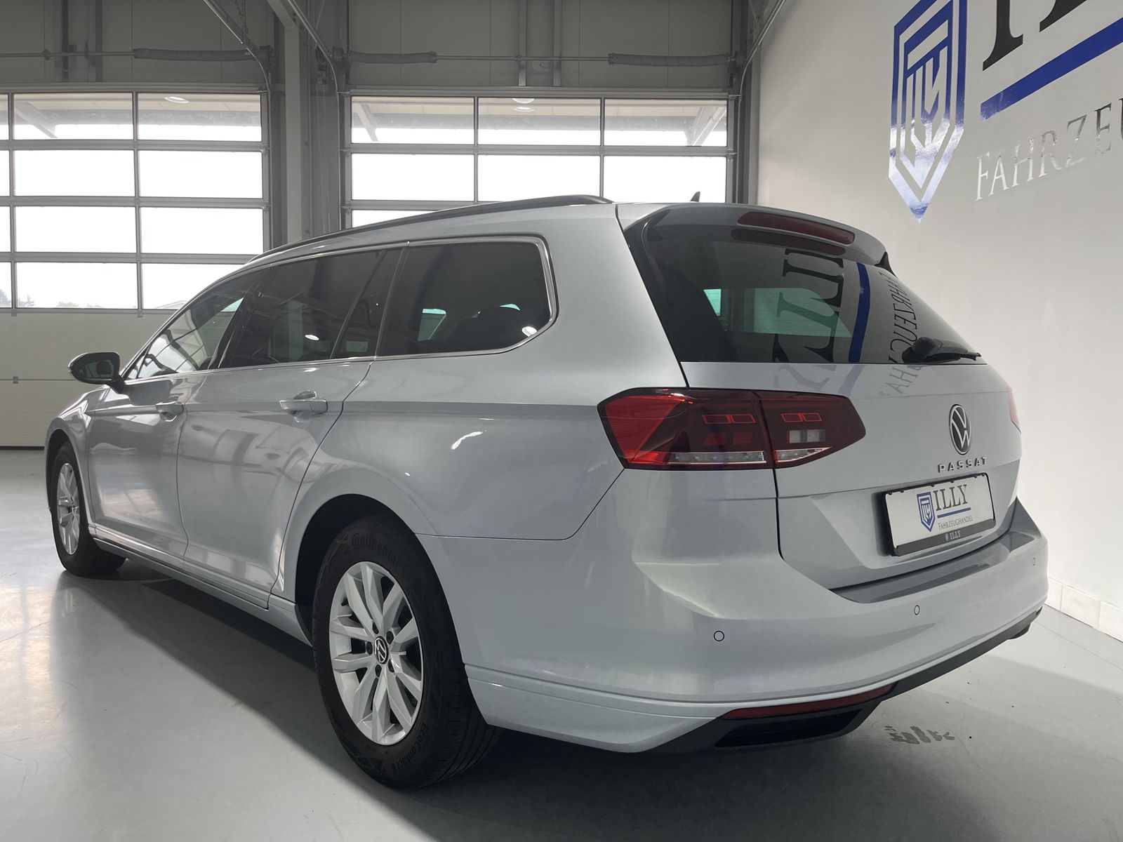 Fahrzeugabbildung Volkswagen Passat Variant Business 2.0 TDI*LED*AHK*ACC*Cam*