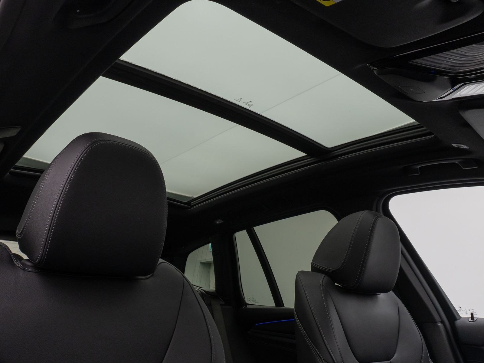 Fahrzeugabbildung BMW X3 xD20i M Sport Panorama 360°DAB Komfort 21Zoll