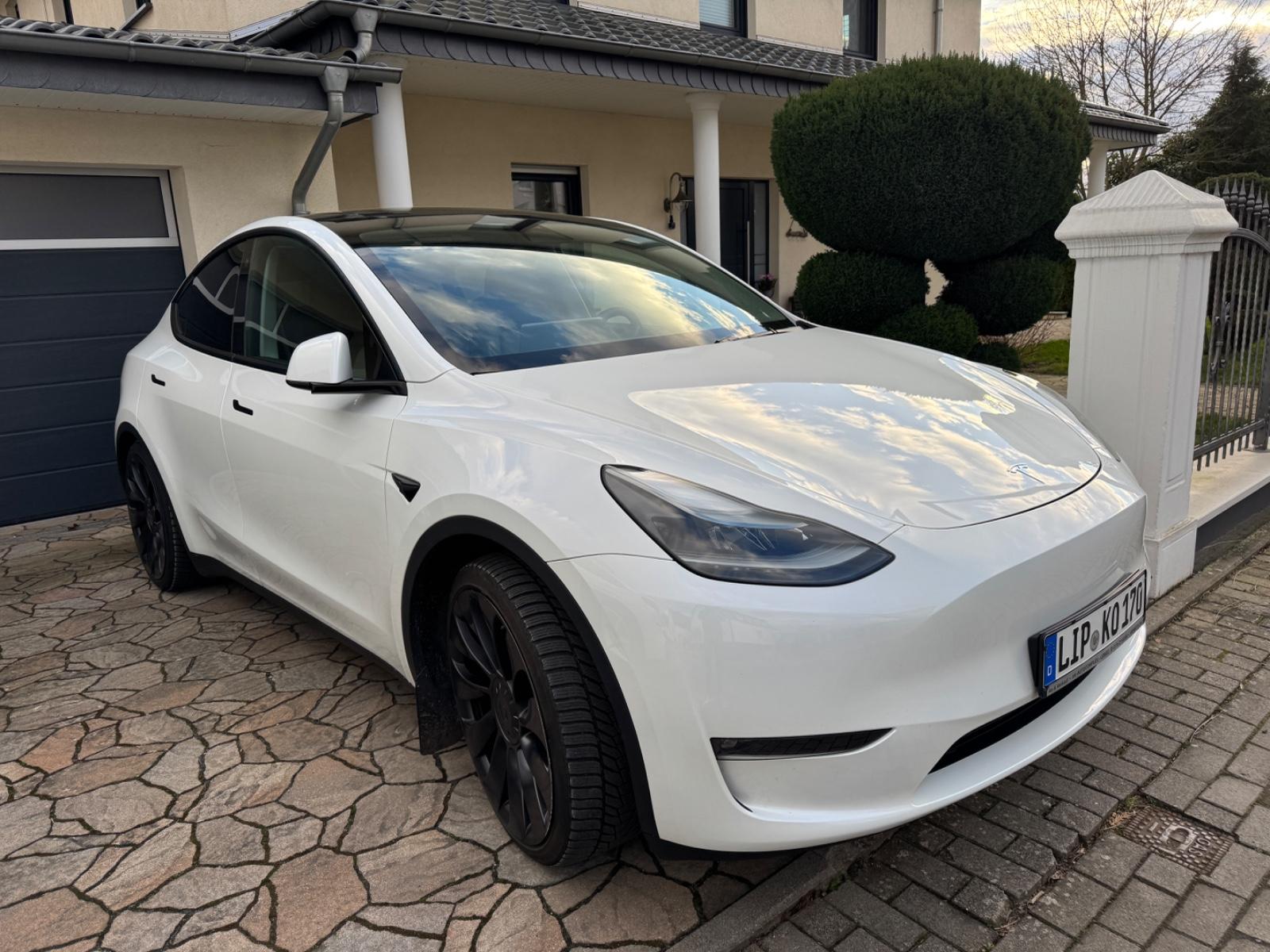 Tesla Model Y Performance Dual AWD Autopilot MwSt. 21″