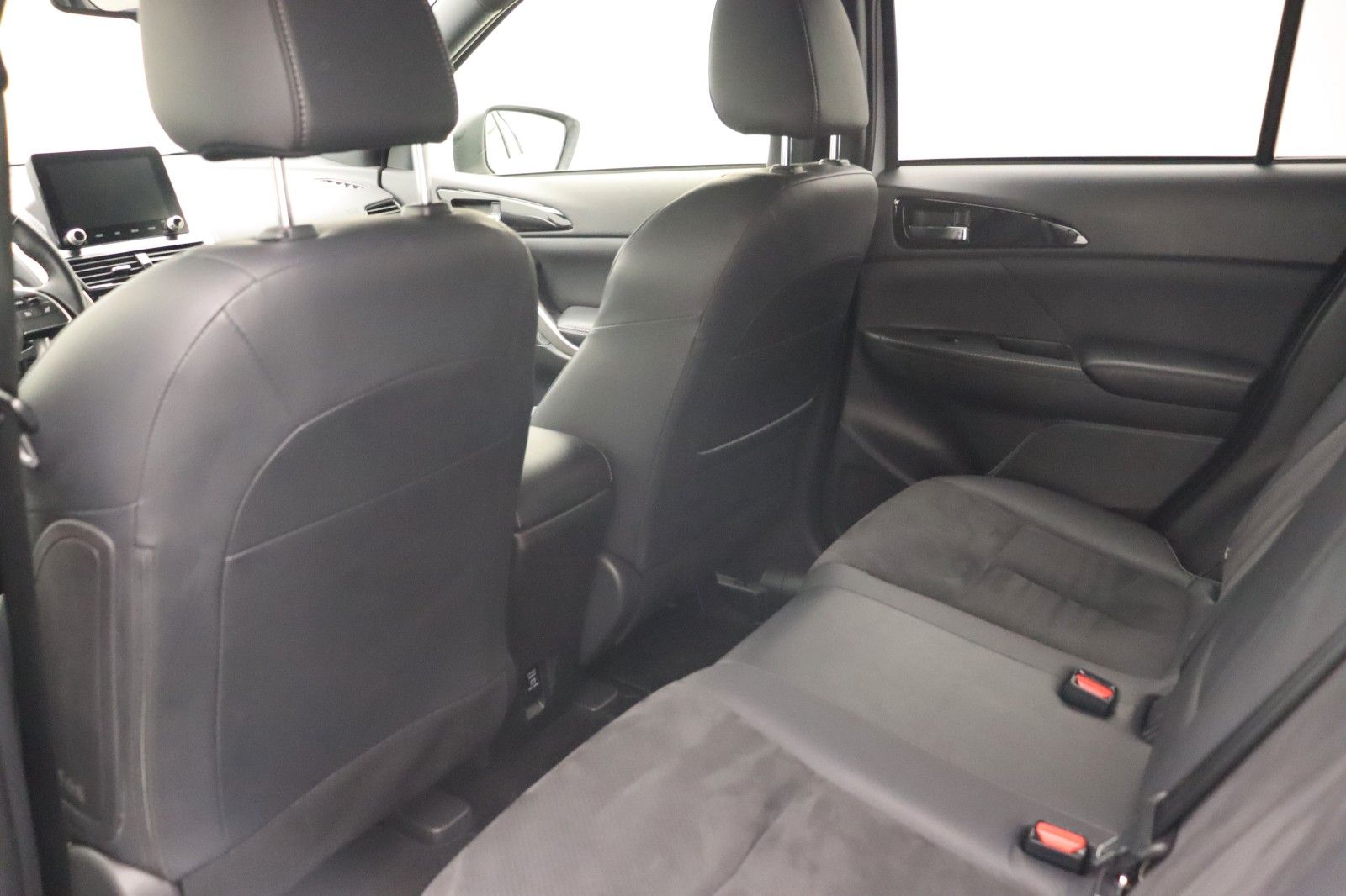 Fahrzeugabbildung Mitsubishi Eclipse Cross 2.4 PHEV Plus