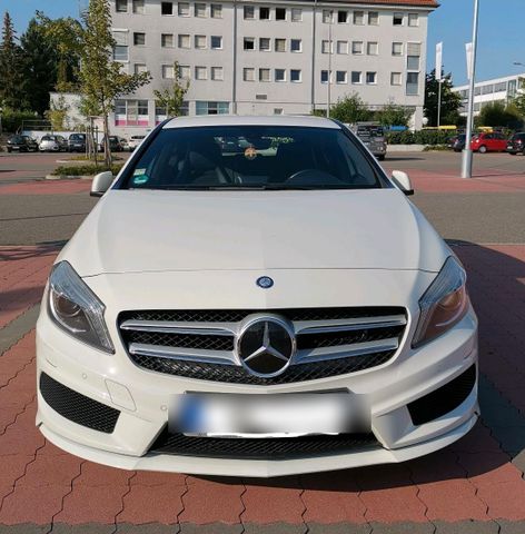 Mercedes-Benz Mercedes Benz A200 AMG 156PS Harman Kardon