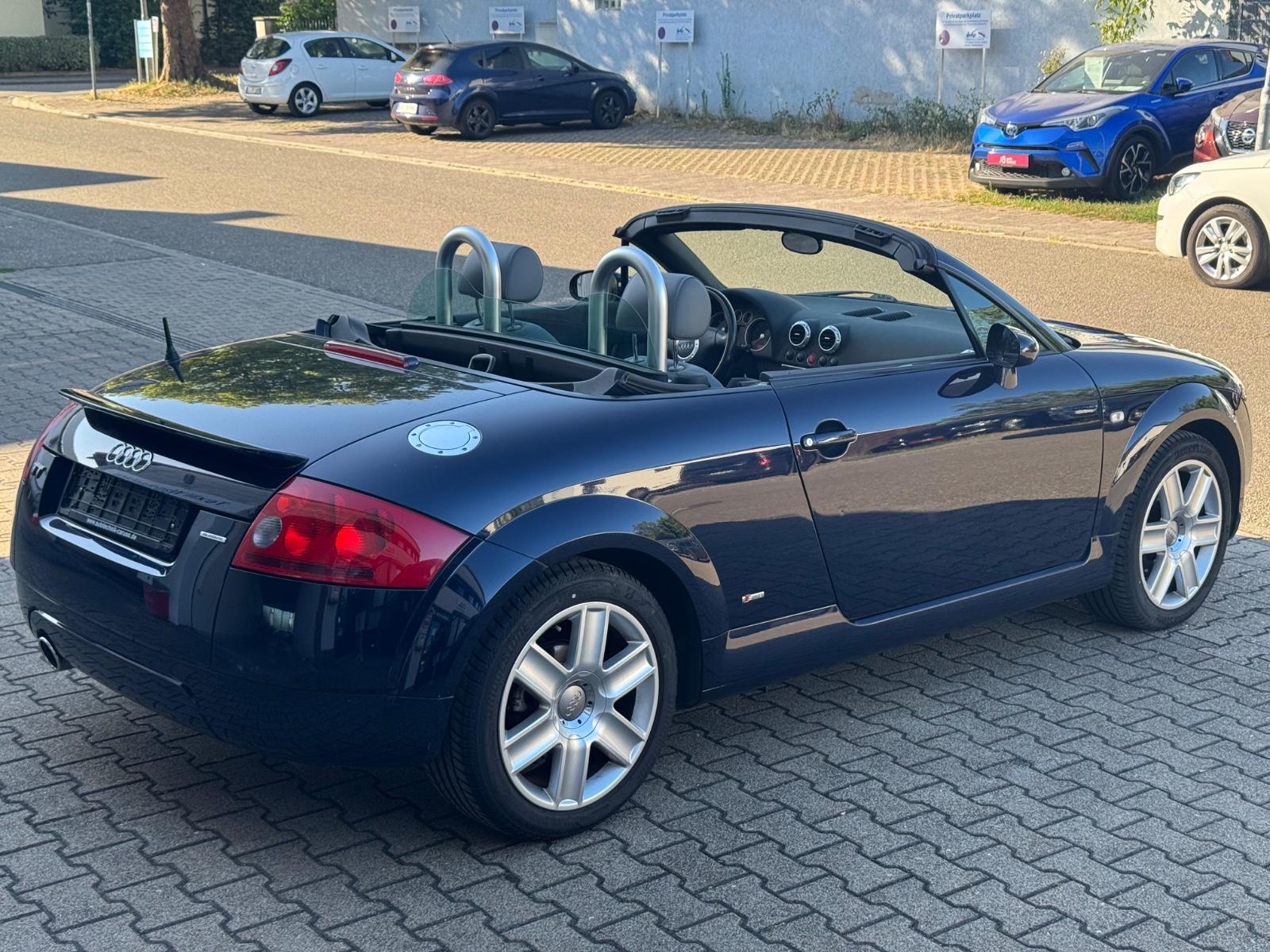 Audi TT Roadster 1.8T quattro 132 kW | S-line