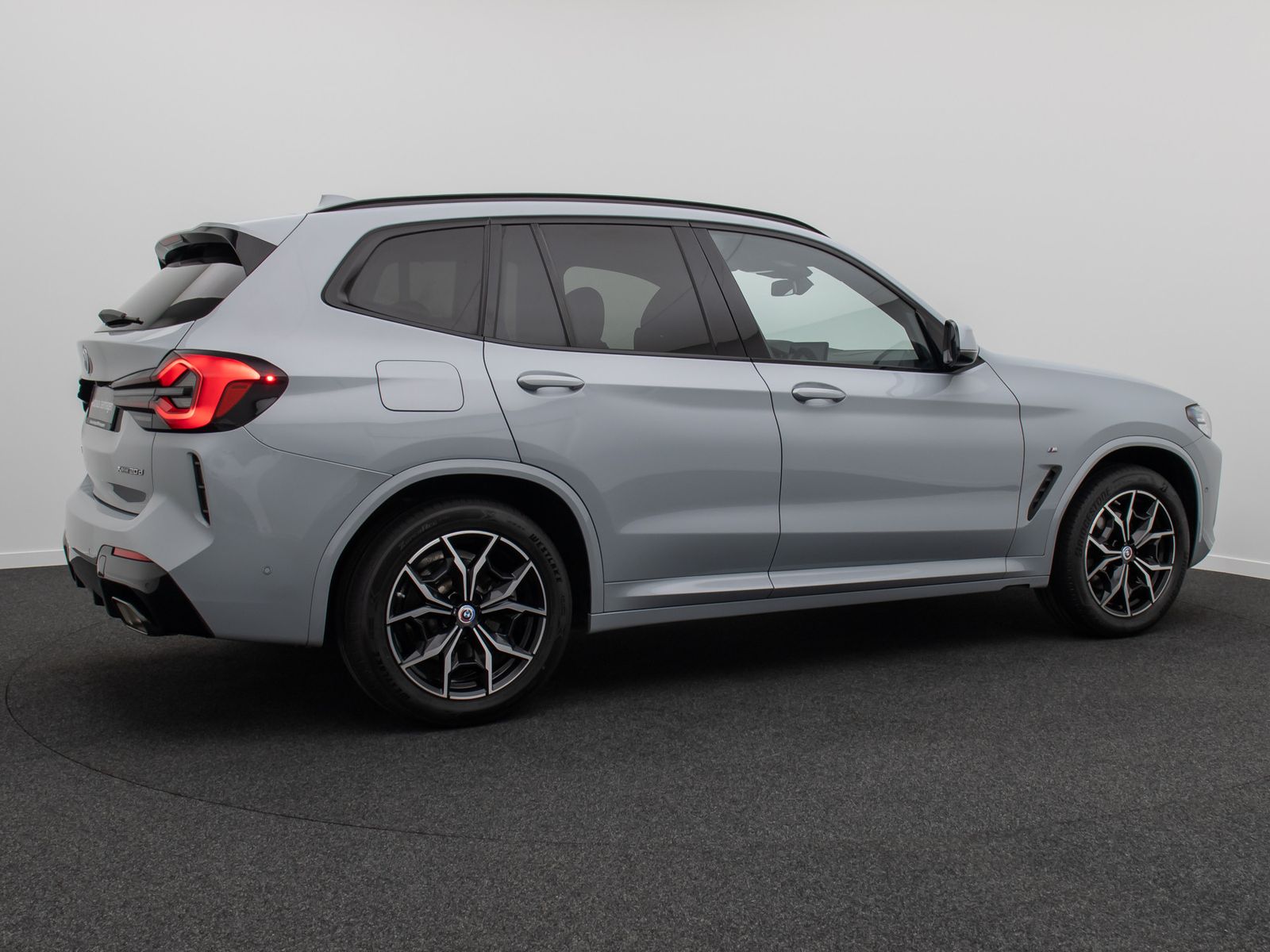 Fahrzeugabbildung BMW X3 xD20d M Sport HUD DAB H/K AHK Komfort 19Zoll