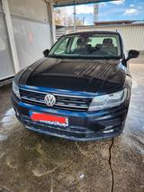 Volkswagen Tiguan 2.0 TDI SCR DSG 4MOTION Trendline Tre... - Volkswagen Tiguan Trendline mit Diesel-Antrieb