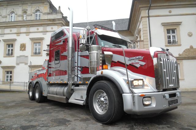 Freightliner KENNWORTH Abschlepp-, Bergefahrzeug/deutsche Zul