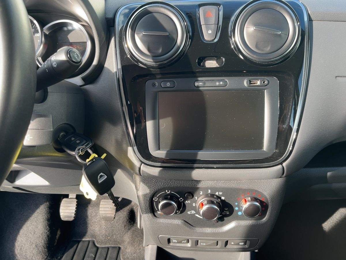 Fahrzeugabbildung Dacia Dokker Stepway Plus TCe 130