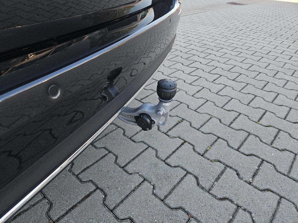 Fahrzeugabbildung Mercedes-Benz E 300 eT Avantg. Distronic+ AHK HUD Memory 360°