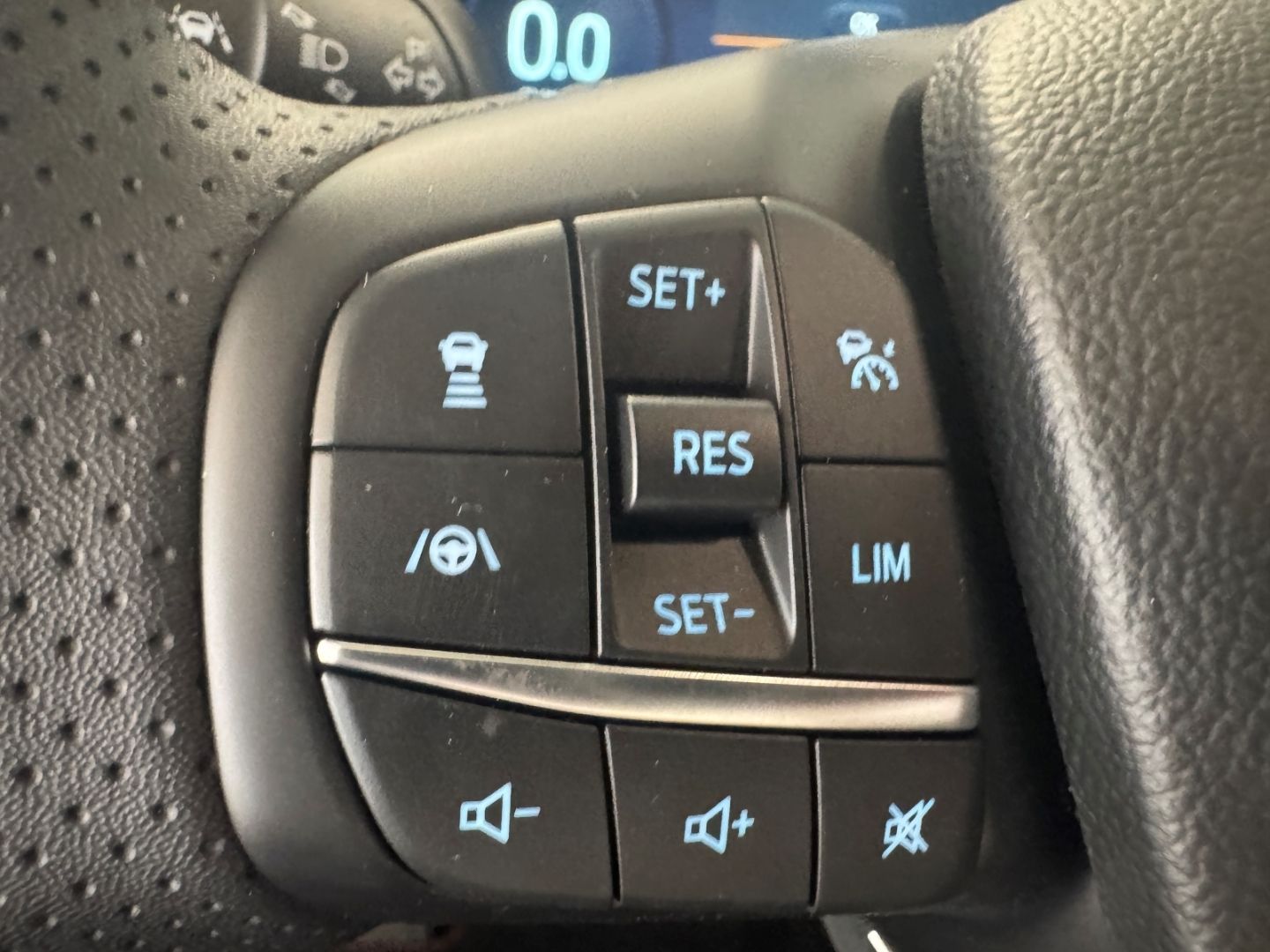Fahrzeugabbildung Ford Focus ST-Line X B&O VerkehrszeichenER LED Kamera