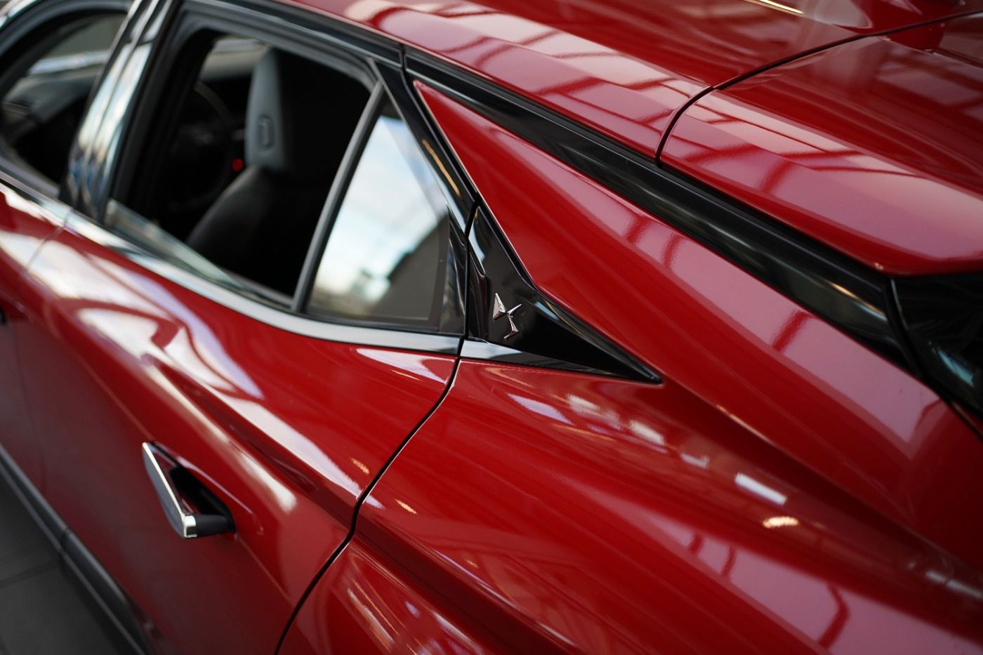 Fahrzeugabbildung DS Automobiles DS4 PureTech 130 EAT8 Performance Line Anhängerk