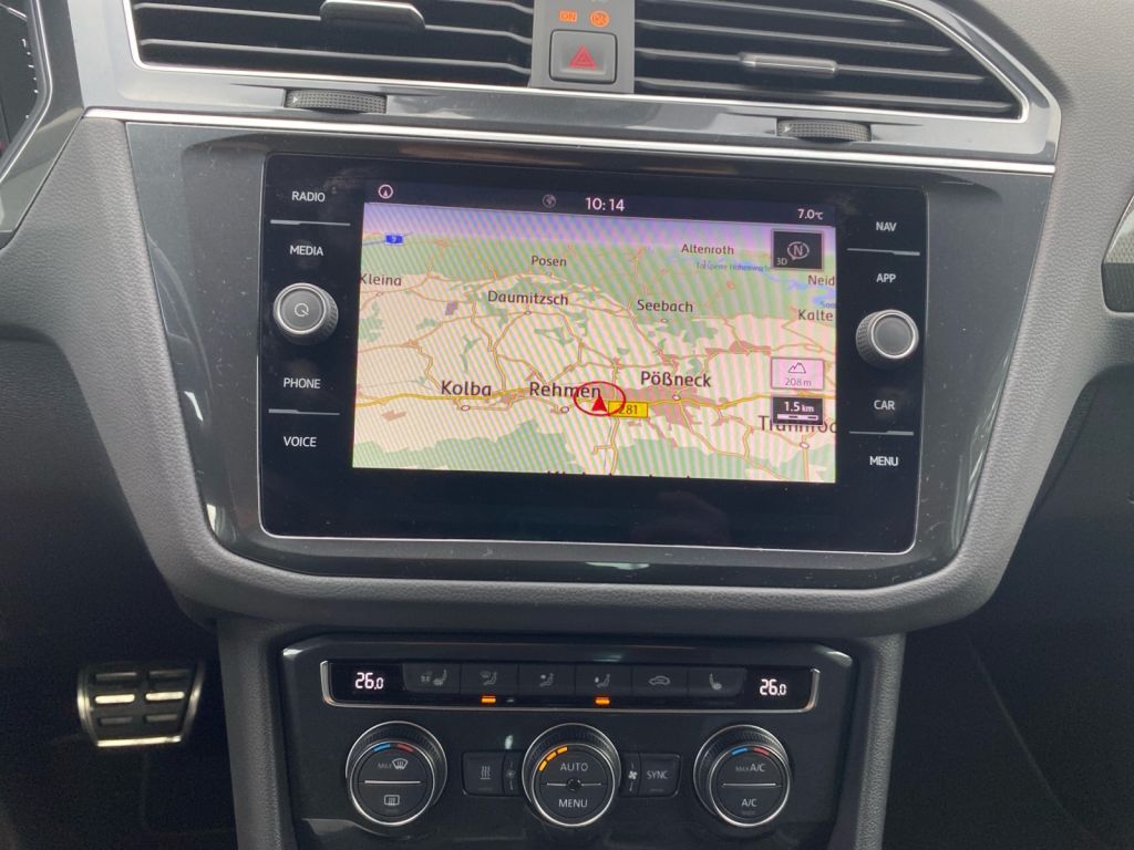Fahrzeugabbildung Volkswagen Tiguan 2.0 TDI DSG IQ.DRIVE AHZV Standheizung