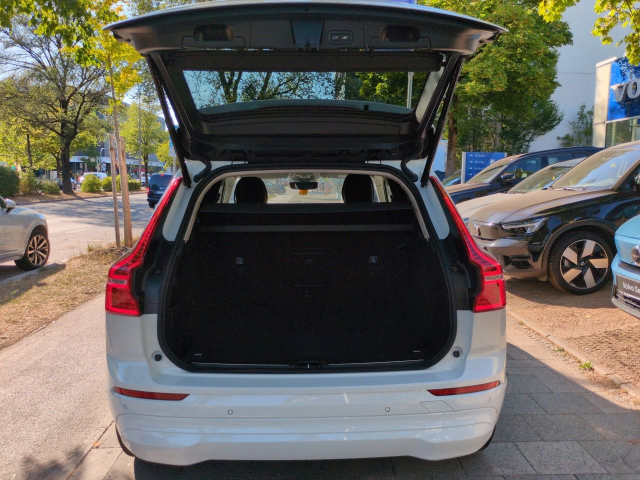 Volvo XC 60 Momentum Pro 2WD foto 21