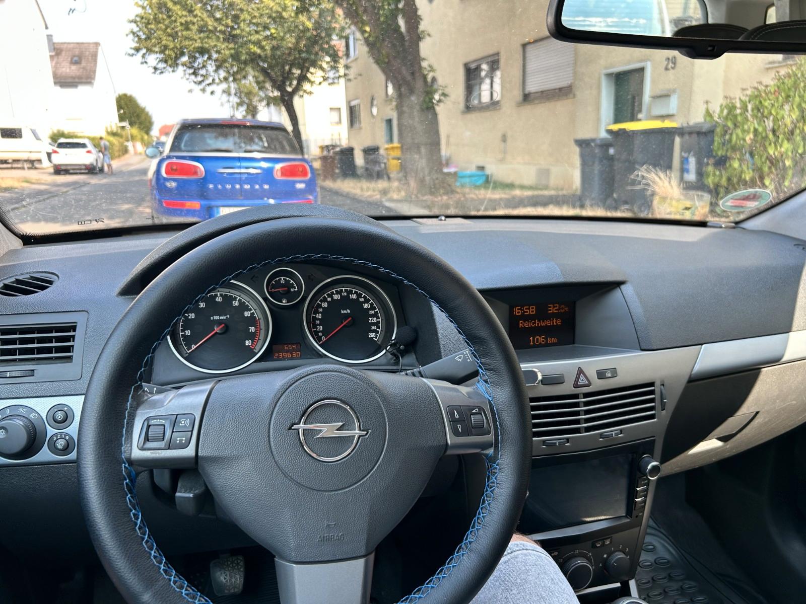 Opel Astra 2006 — photo 9