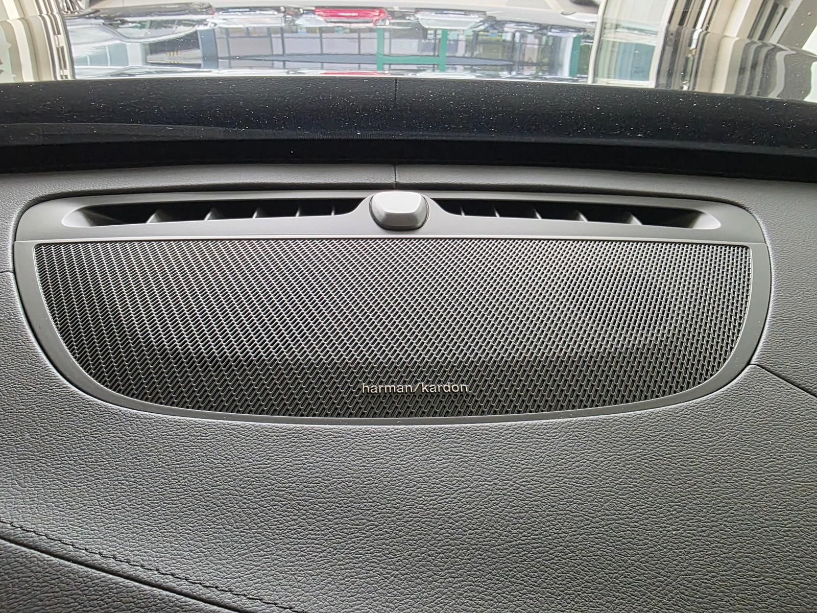 Volvo XC90 Ultra Dark Recharge Plug-In Hybrid AWD foto 16