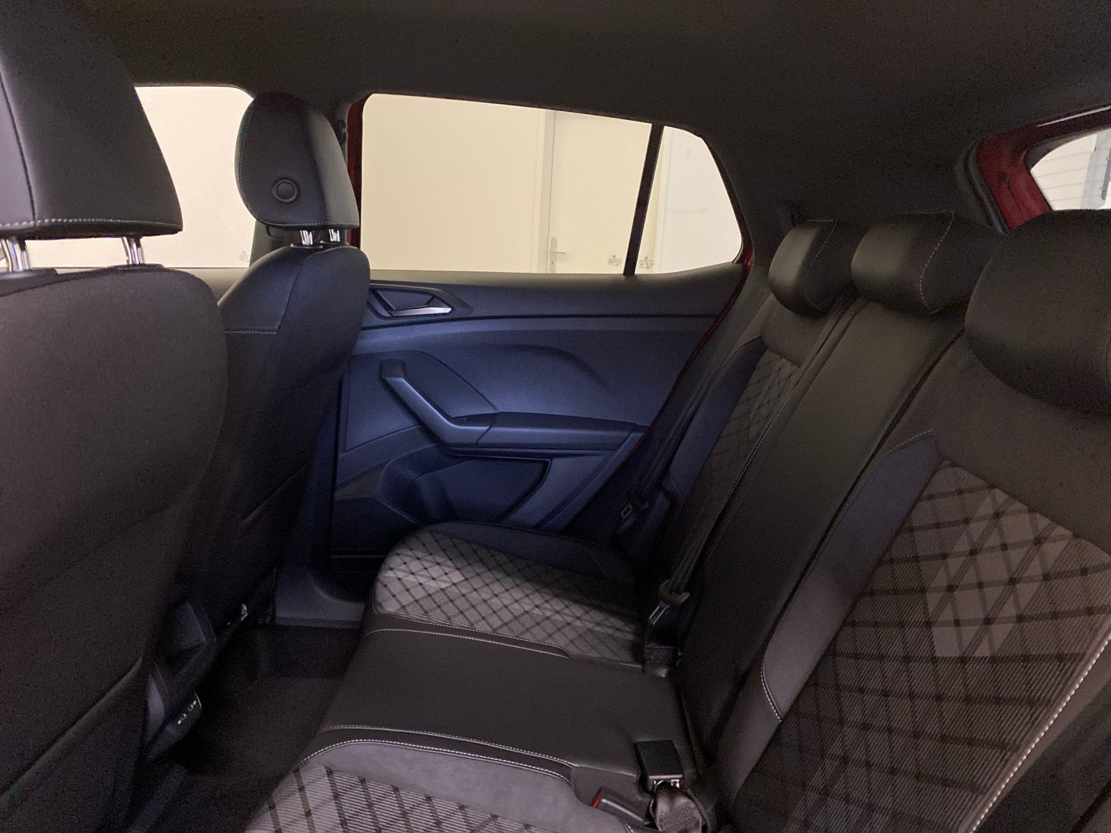 Volkswagen T-Cross - Bild 11