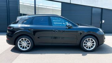 Porsche Cayenne - 2