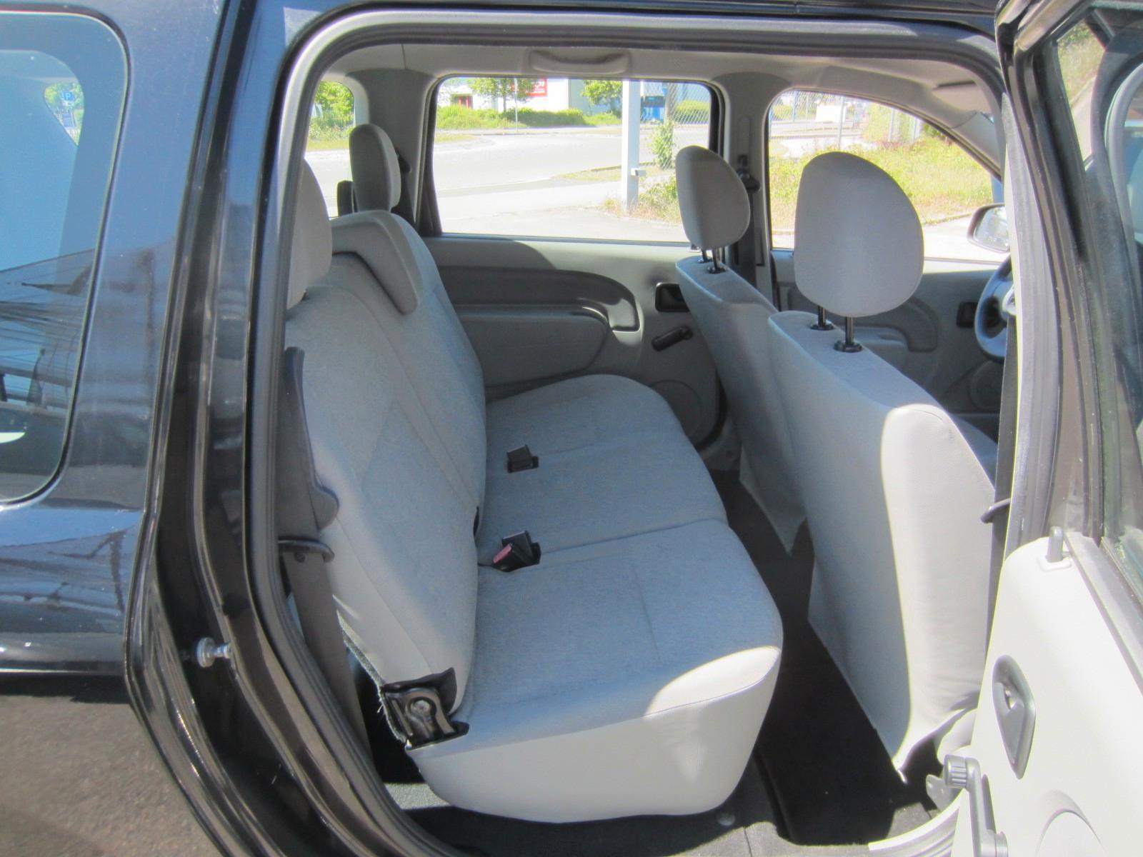 Dacia Logan 2010 — photo 7