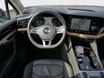 Volkswagen Touareg - 8