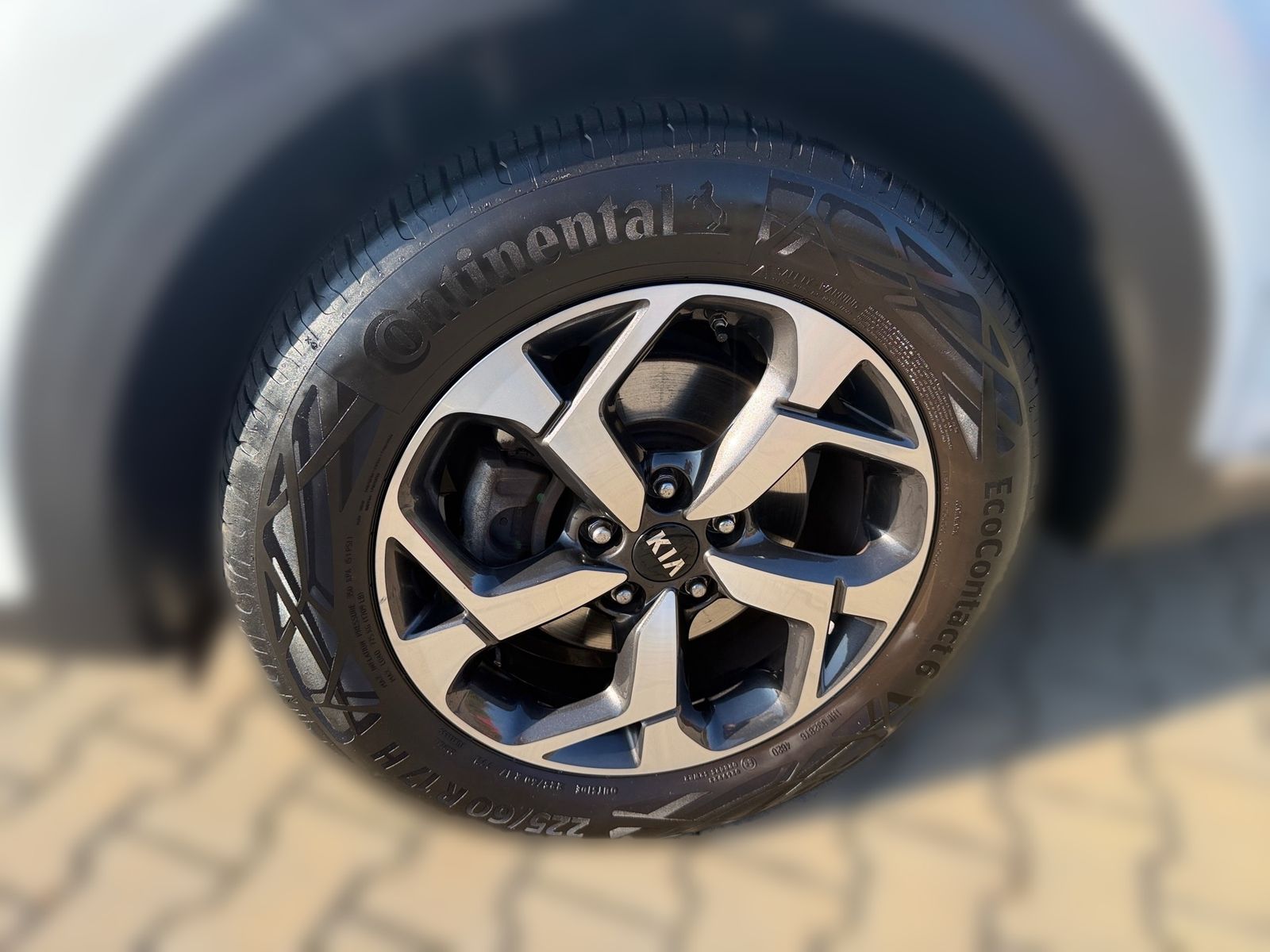 Fahrzeugabbildung Kia SPORTAGE 1.6T 2WD DCT7 VISION KOM