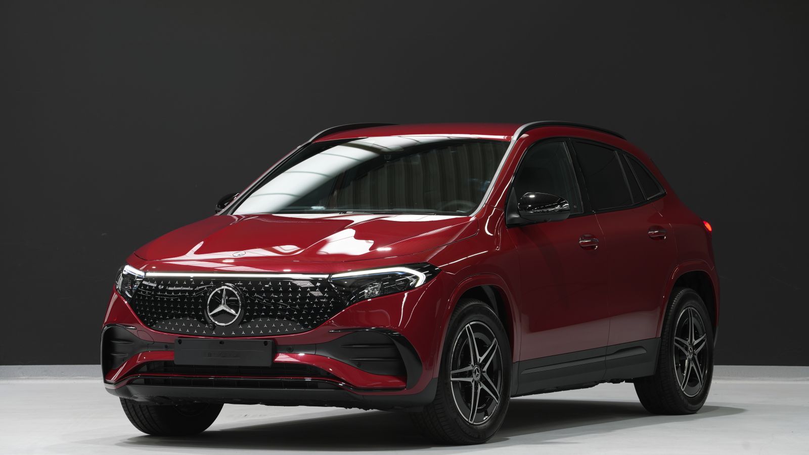 Mercedes-Benz EQA 250 + AMG Line imagem 3