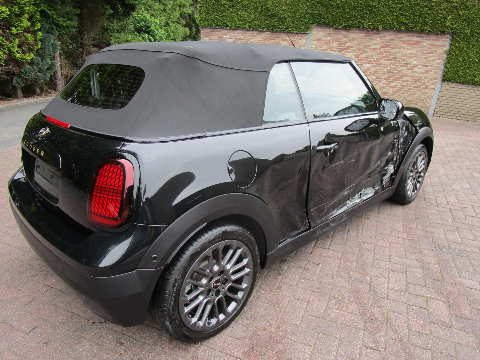 MINI COOPER Cabrio Cooper C Classic Trim 2025
