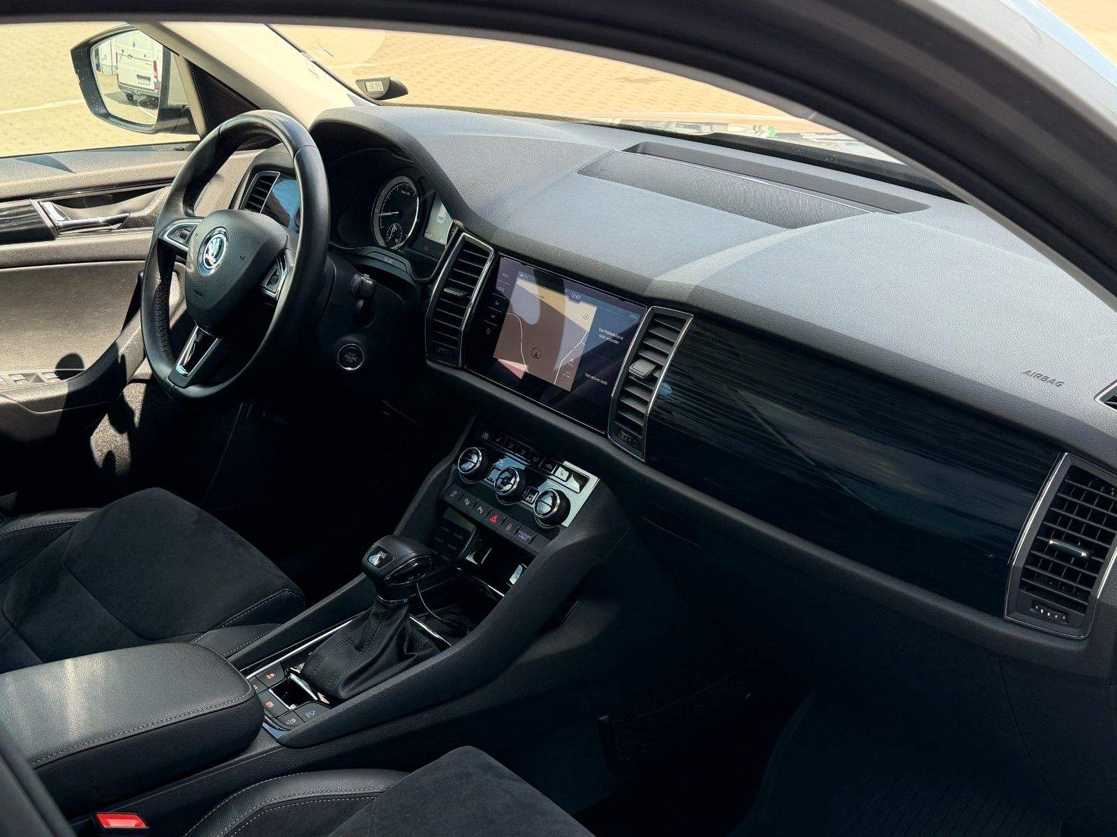 Fahrzeugabbildung SKODA Kodiaq 2.0 TSI Style *Pano*Standhzg*7Si*ACC*AHK*