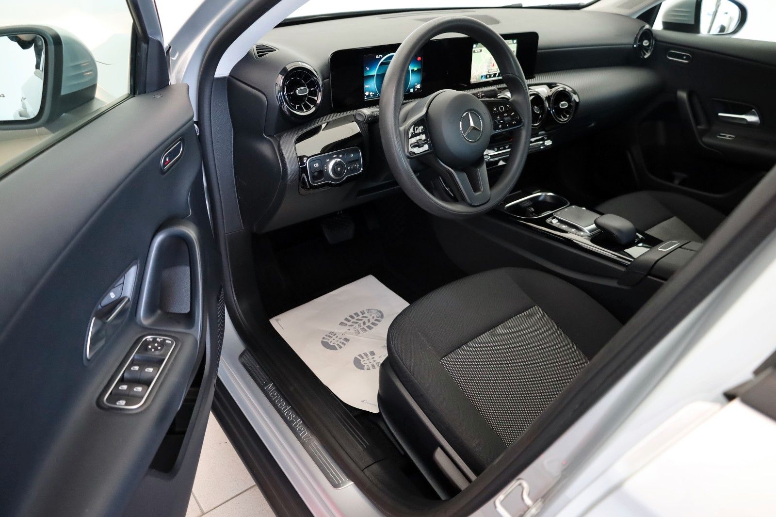 Fahrzeugabbildung Mercedes-Benz A 200d 4M Navi,Kamera,SH,PDC,Park Paket