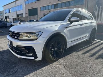 Volkswagen Tiguan - 1