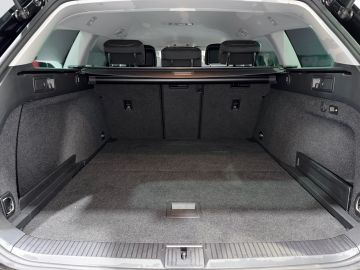 Volkswagen Passat Variant - 8