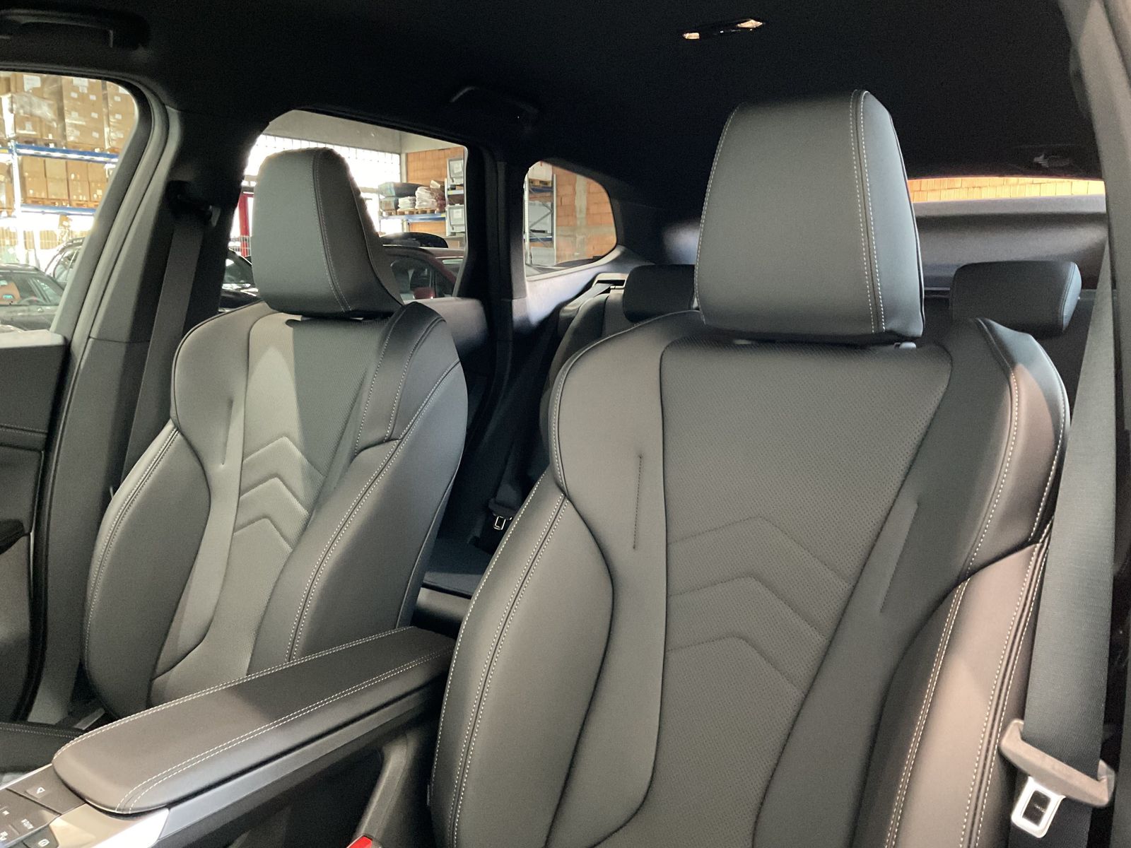 Fahrzeugabbildung BMW X1 sDrive20i *Head-Up *AHK *Komfortzugang
