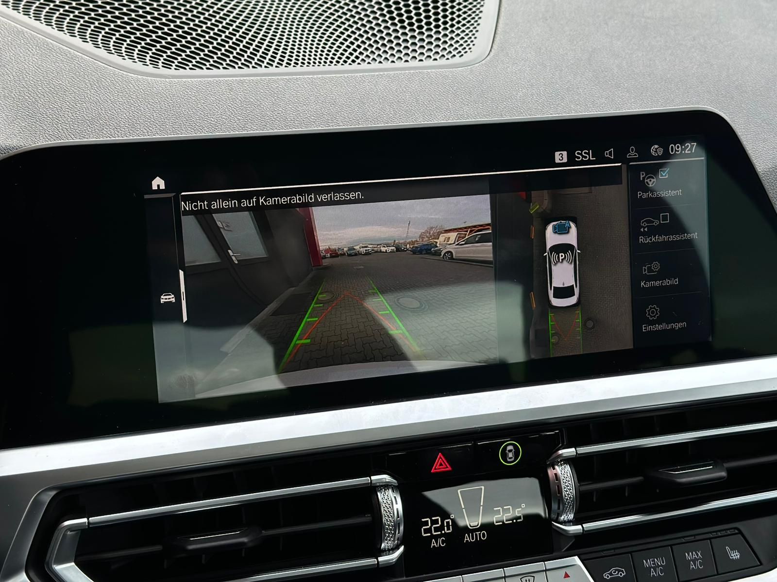 BMW 330 e M SPORT SHADOW* LED#SHZ#NAVI#TEMPO#360CAM - Image 21