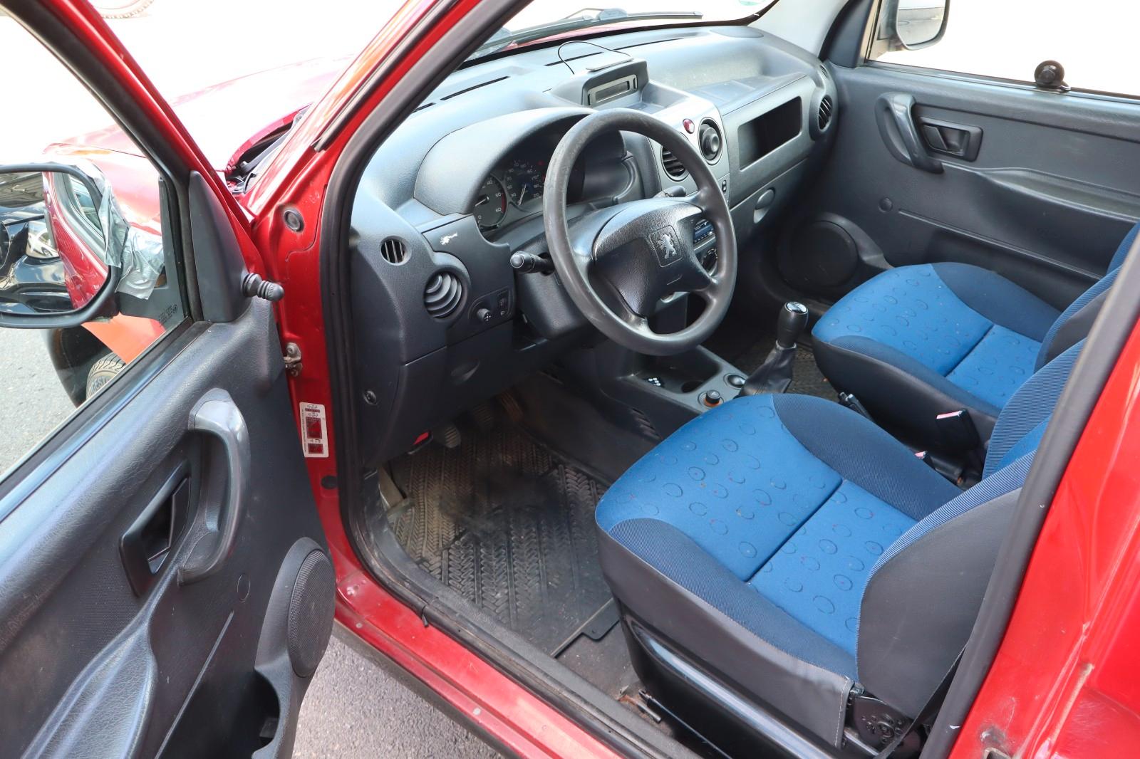 Peugeot Partner 2.0 HDI 190 C Komfort Kasten TÜV 10/25