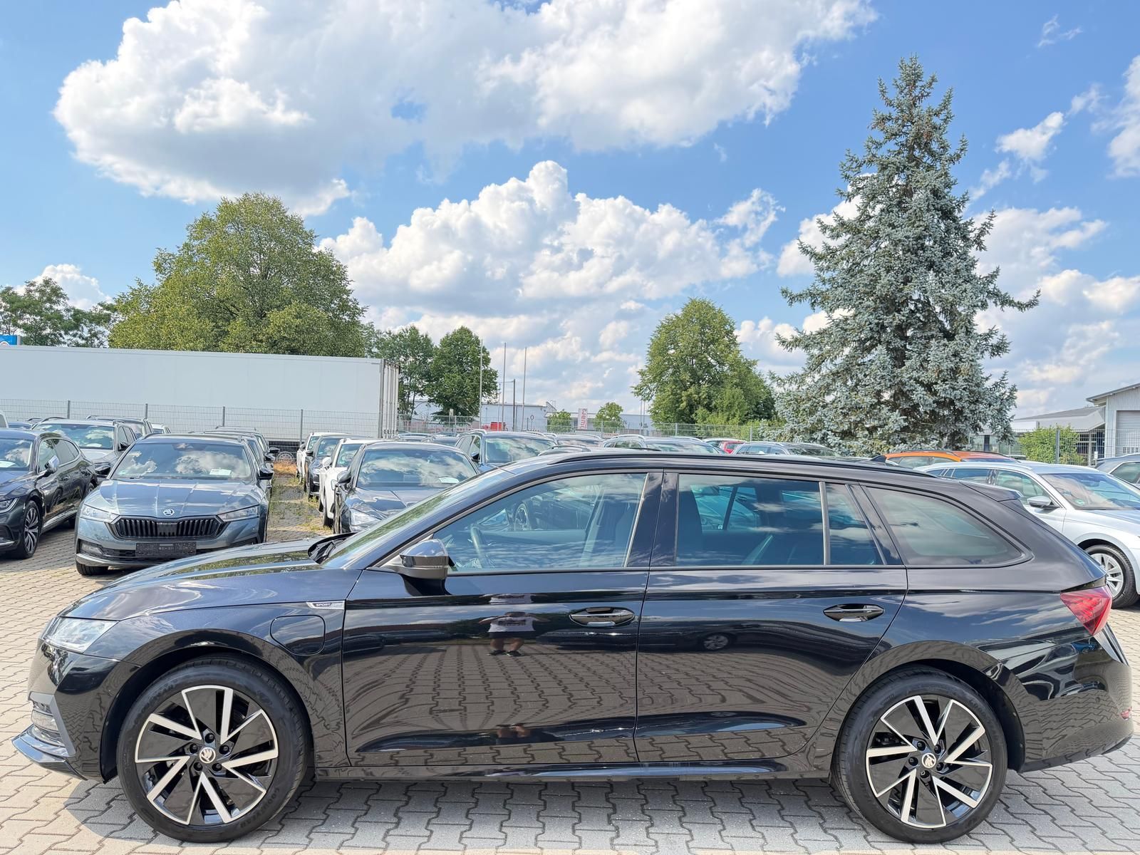 Skoda Octavia 1.4TSI iV Sportline AHK Kamera Navi imagem 2