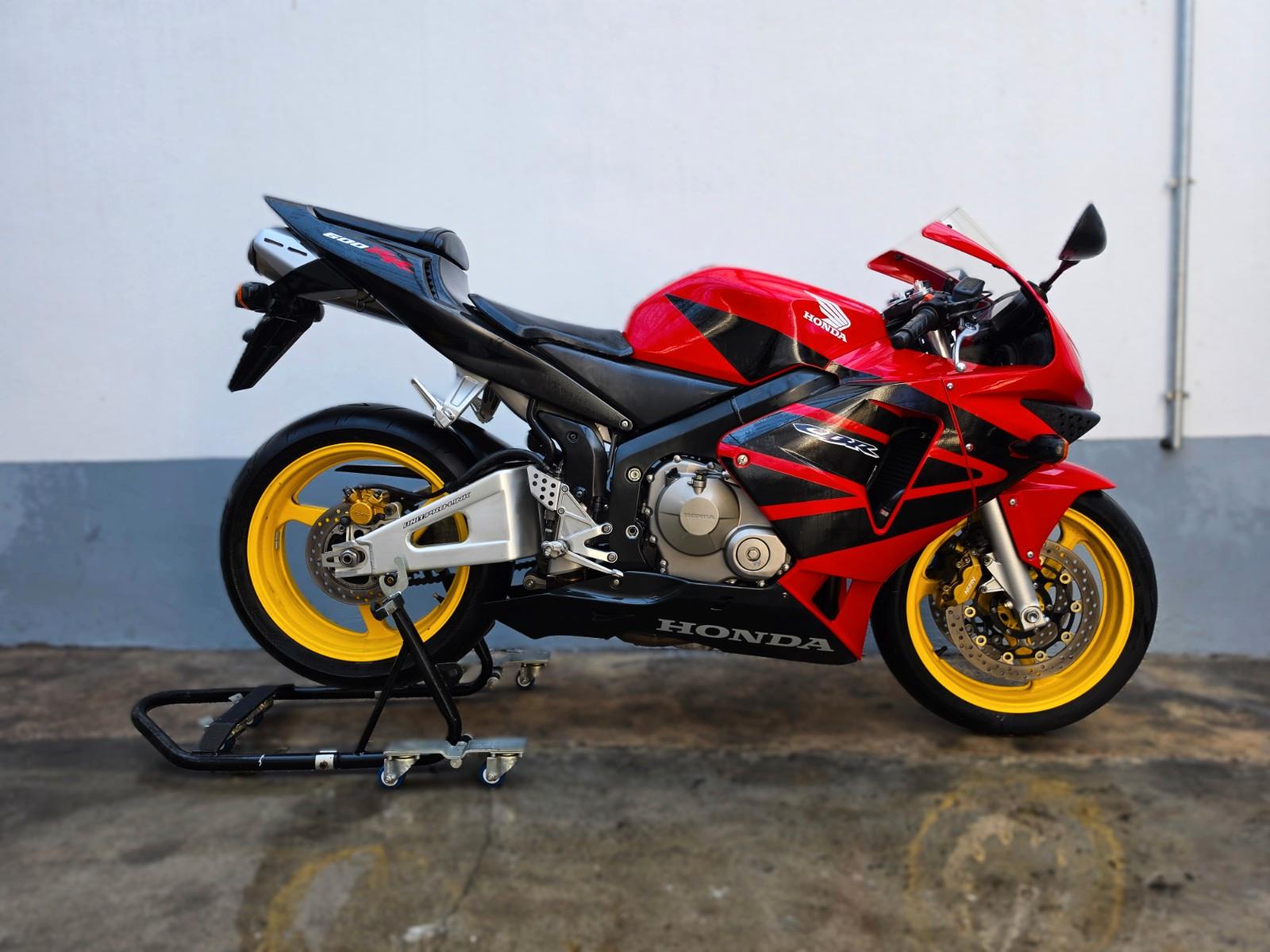 Honda CBR 600RR | Service + TÜV + Batt. NEU | Original
