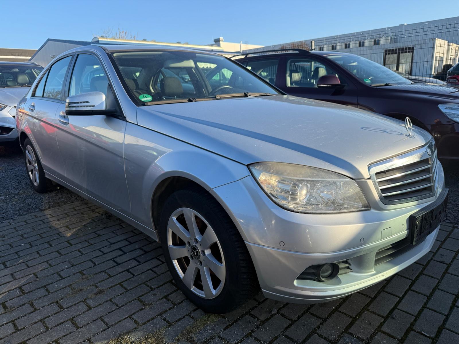 Mercedes-Benz C200 Kompressor Benzin gepflegt TÜV noch da