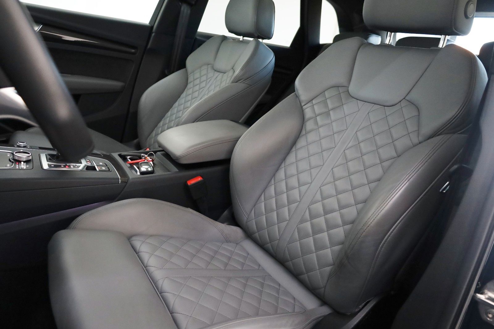Fahrzeugabbildung Audi SQ5 3.0TDI quattro Tour/Stadt/Parken,PanDach,ACC