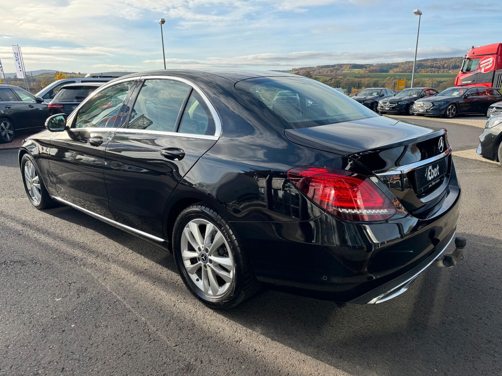 Fahrzeugabbildung Mercedes-Benz C 200 C Limousine+Avantgarde+AHK+RFK+TotW