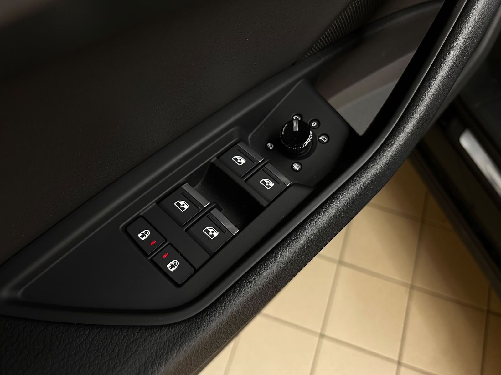Fahrzeugabbildung Audi e-tron 50 Quatt ALCANTARA+NAVI+LED SHZ+ACC+APS+