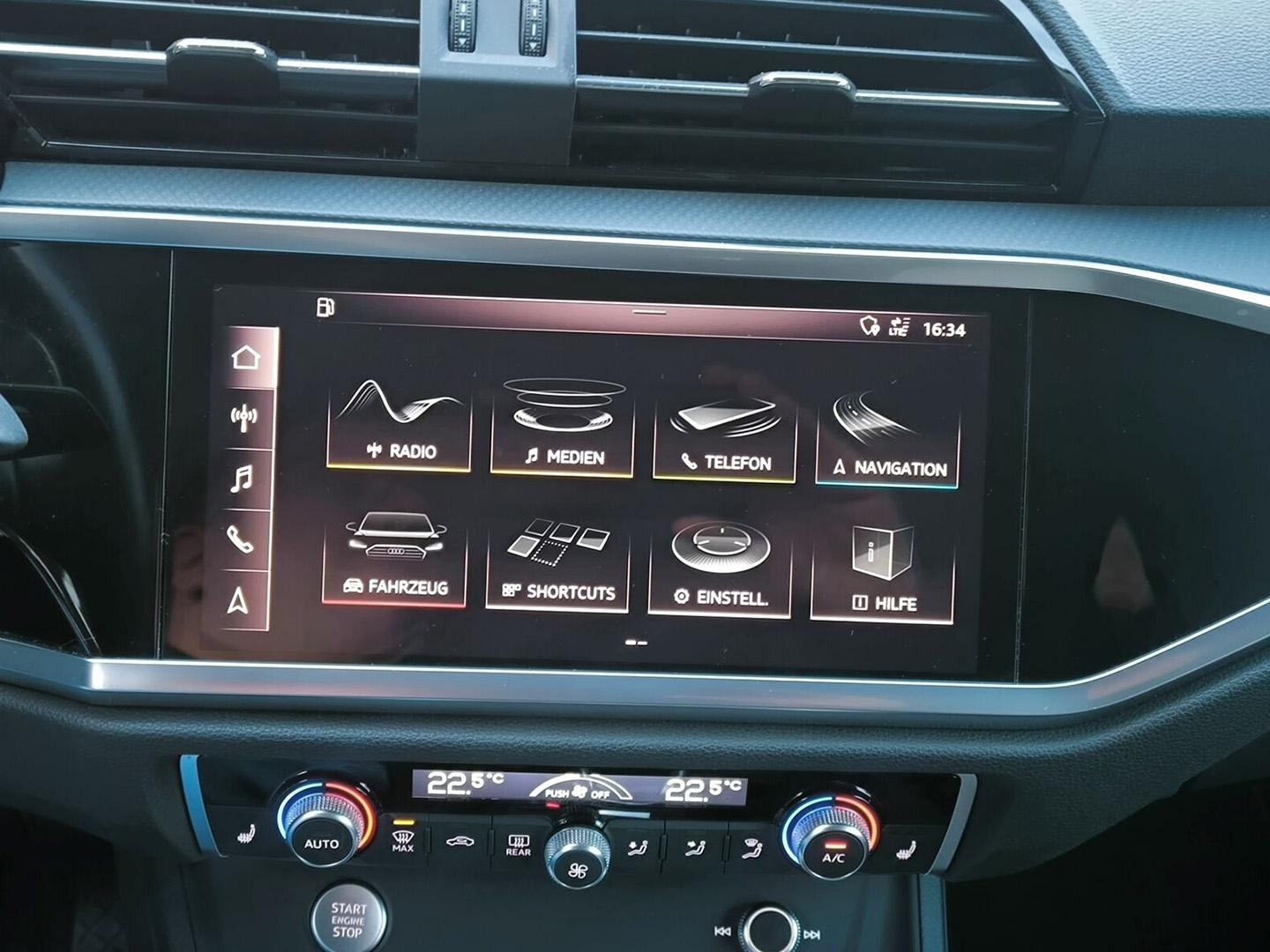 Audi Q3 35 TFSI S line S-TRONIC LED CONNECT ACC KAMER