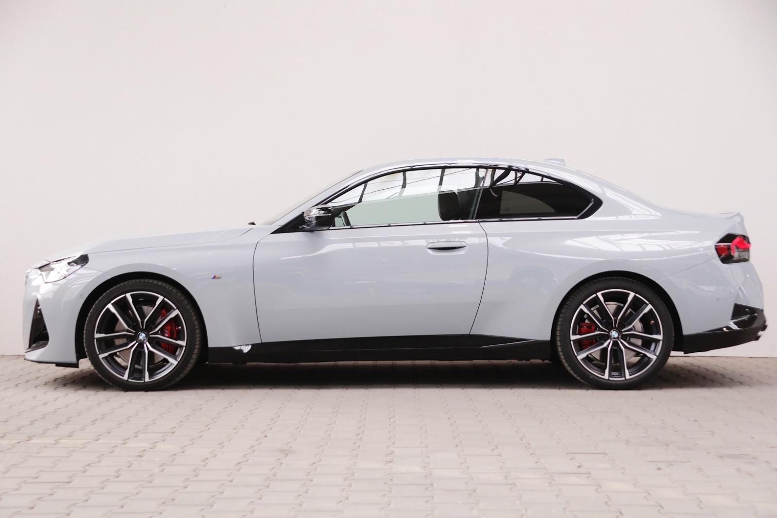 BMW M240i