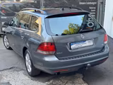 Volkswagen Golf VI Variant 1.6 TDI*2.HAND*NAVI*AHK*TEMPO* - Volkswagen Golf: Kombi, 1.6